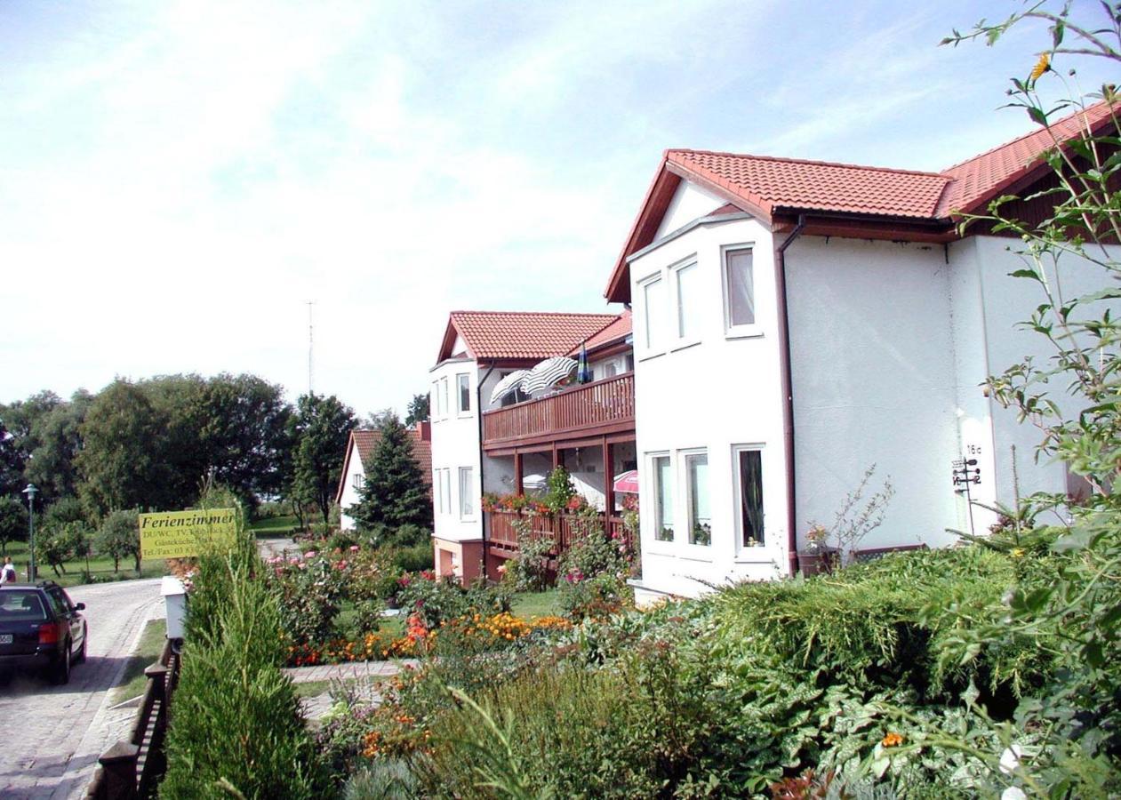 Haus Am Haff Hotel Karnin  Exterior photo